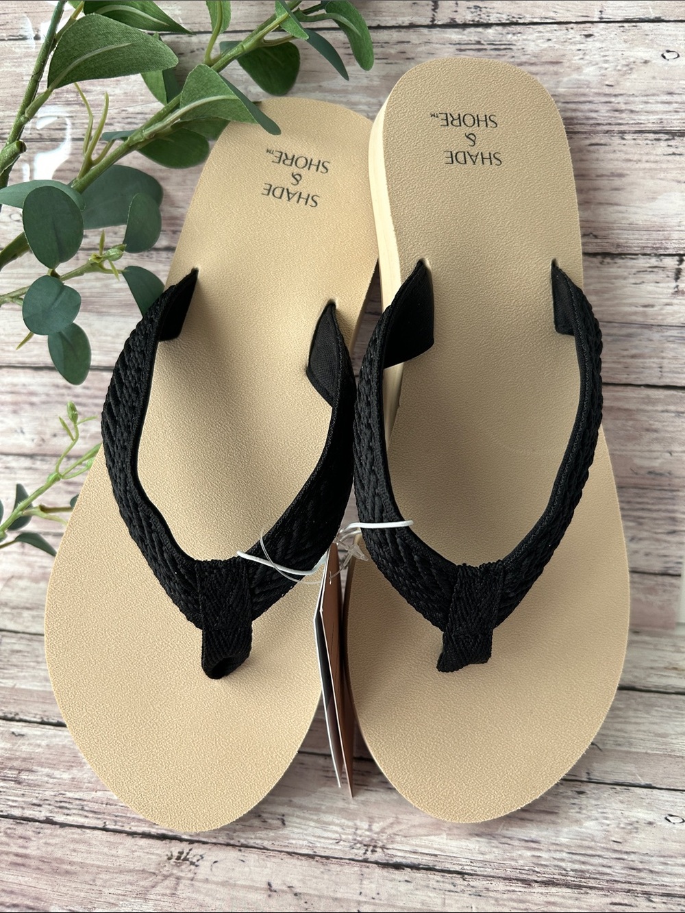 Shade & Shore Black Braided Strap Flip Flop Sandals with Beige Footbed Size: 7